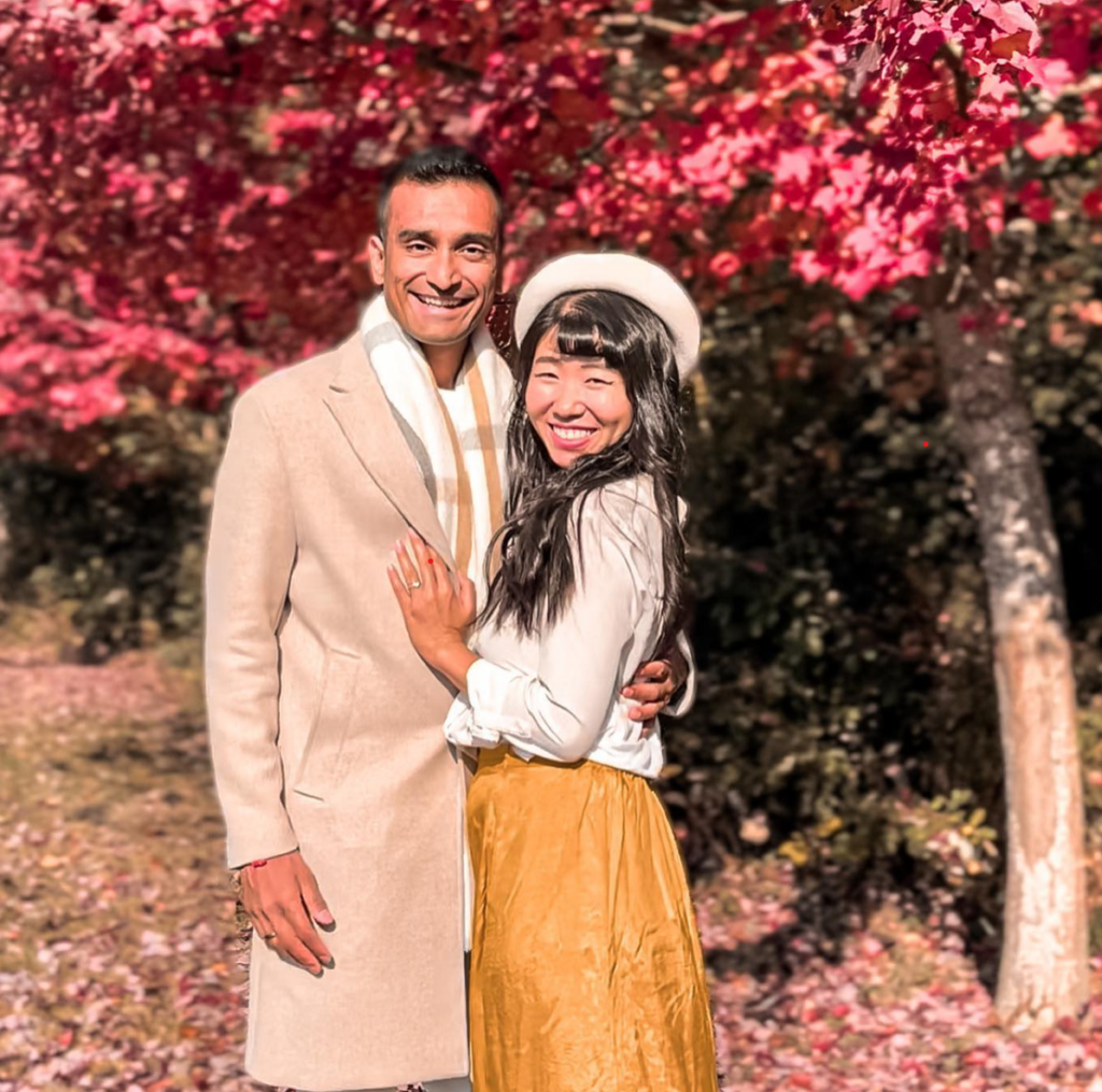 Couple showing the best places to see fall colors in Washington State 